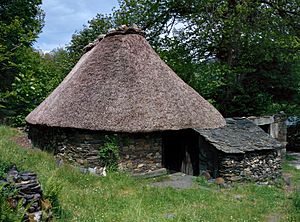 Pereda de Ancares, casa de teito