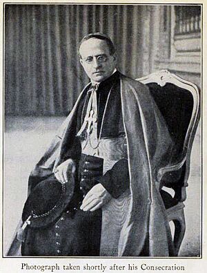 Pius XI leaning