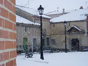 Lastras del Pozo square, with snow