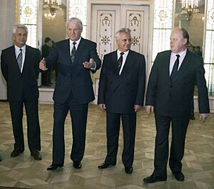 RIAN archive 37986 Yeltsin, Kravchuk and Shushkevich