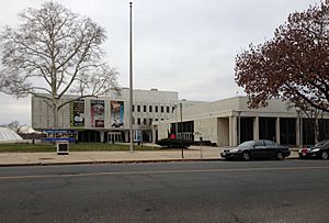 2014-12-20 15 17 48 New Jersey State Museum in Trenton, New Jersey.JPG