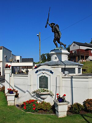 Astoria Victory Monument in 2012