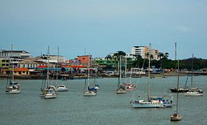 Bahía de Caráquez desde el puente