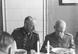 Bundesarchiv Bild 101I-218-0543-10, Russland-Süd, Erich v. Manstein, Hermann Hoth