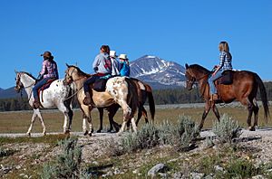 Chief-joseph-trail-ride-riding-out-day-one-july-19-2010-big-hole-valley-sw-montana-roger-peterson-017 (5623224746)