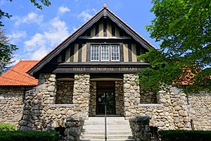 Hills Memorial Library - Hudson, New Hampshire - DSC07429
