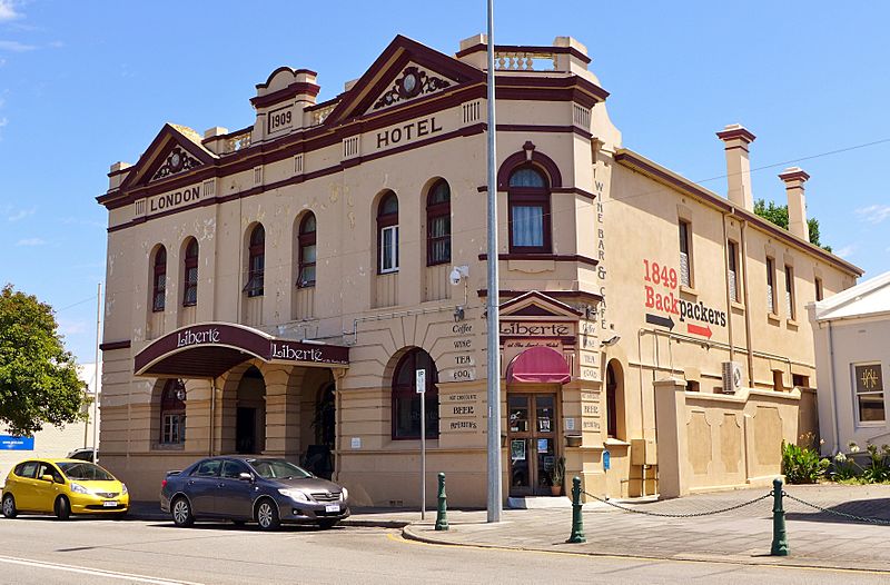 London Hotel, Albany, 2019 (02)