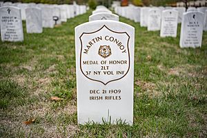 Medal of Honor Headstone in Section 54 (48987281191).jpg