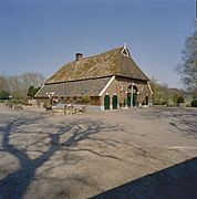 Overzicht rechter zijgevel en achtergevel - Rijssen - 20346155 - RCE
