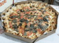 Pizza Margherita com borda de pãozinho recheada