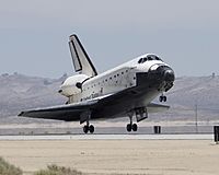 STS-117 landing