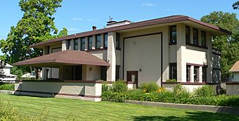 Sutton House (McCook, Nebraska) from SE 2.JPG