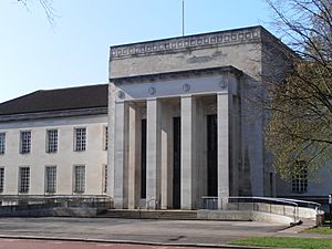 Temple of Peace and Health, Cardiff.JPG
