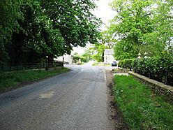 The Dykesfield crossroads (geograph 3492141).jpg