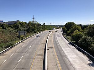 2022-09-23 10 45 25 View east along Interstate 78 from the overpass for eastbound U.S. Route 22 (Lehigh Valley Thruway) in Upper Macungie Township, Lehigh County, Pennsylvania