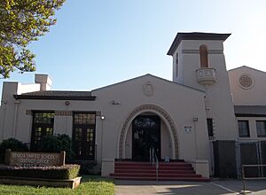 Benicia Unified School District office 2022-04-17 1738 2 (cropped)