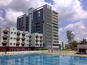 Boarding Complex of Raffles Institution (Secondary), Singapore - 20070716