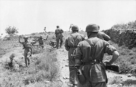 Bundesarchiv Bild 101I-166-0509-14, Kreta, Gefangennahme britischer Soldaten