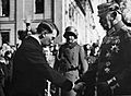 Bundesarchiv Bild 183-S38324, Tag von Potsdam, Adolf Hitler, Paul v. Hindenburg