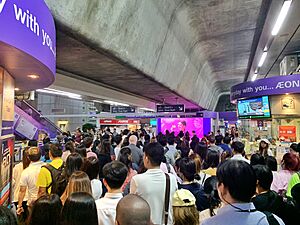 Crowded BTS Asok Station