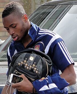 Diafra Sakho at The Boleyn Ground, 2015.jpg