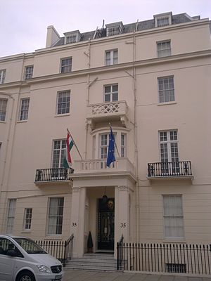 Embassy of Hungary in London 1.jpg