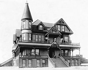 Exterior view of the Mission Hotel in San Fernando, ca.1888 (1874?) (CHS-9501)