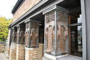 Frank Lloyd Wright Home and Studio 05