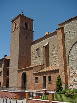 Frontal de Iglesia en Alcorcón.jpg