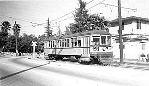 LARy W line - 1407 at Marmion Way