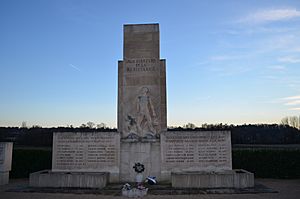 Monument des Roussilles - 2