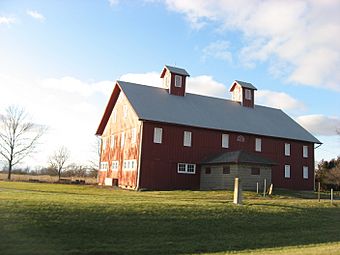 Overmyer-Waggoner-Roush Farm barn.jpg
