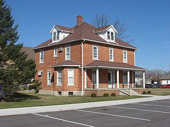 Precious Blood Rectory in Chickasaw front and southern side.jpg