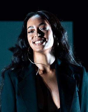 Solange Knowles, Bonnaroo Music and Arts Festival 2019 (cropped).jpg