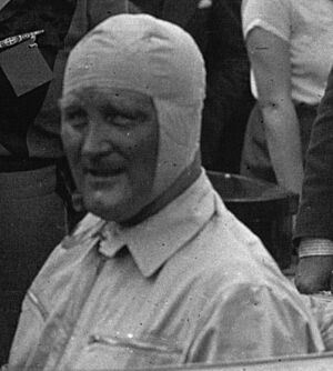 Stanisław Czaykowski in his Bugatti at the 1932 Provence Trophy (cropped).jpg