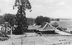 StateLibQld 1 95648 Cressbrook dwelling, The Cottage, overlooking the Brisbane River near Toogoolawah