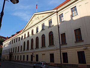 Thunovský palác, Sněmovní 05.JPG