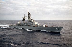 USS Leahy (CG-16) underway in the Pacific Ocean on 1 June 1986 (6417014)