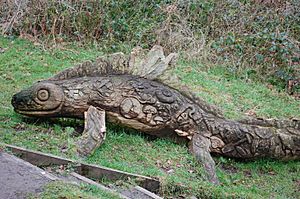 Wooden Lizard Risley Moss