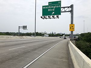 2019-06-05 13 05 02 View north along Interstate 95 at Exit 51 (Washington Boulevard) in Baltimore City, Maryland