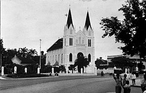 COLLECTIE TROPENMUSEUM De Heilige Hart Kerk aan de Kajoetangan te Malang Oost-Java. TMnr 60005866