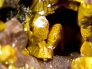 Carnotite-201050