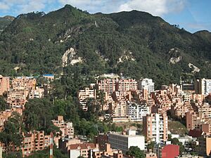 Cerros a la altura de la calle Setenta
