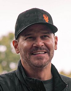 David Boreanaz Visits Marine Corps Base Quantico and the FBI Academy (2) (cropped)