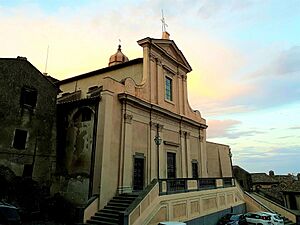 Duomo bracciano lato