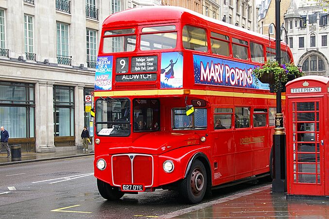 First London Routemaster RM1627 (627 DYE) heritage route 9 Trafalgar Square 23 April 2006