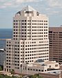 Northwestern Mutual Tower cropped, Milwaukee.jpg
