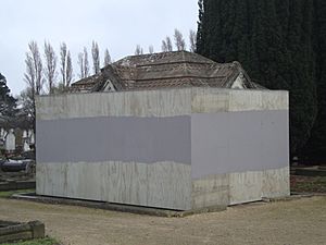 Peacock Mausoleum 22
