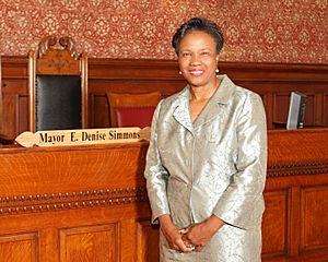 Photo of Mayor E. Denise Simmons.jpg