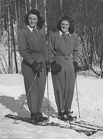 Rhoda and Rhona Wurtele 1945